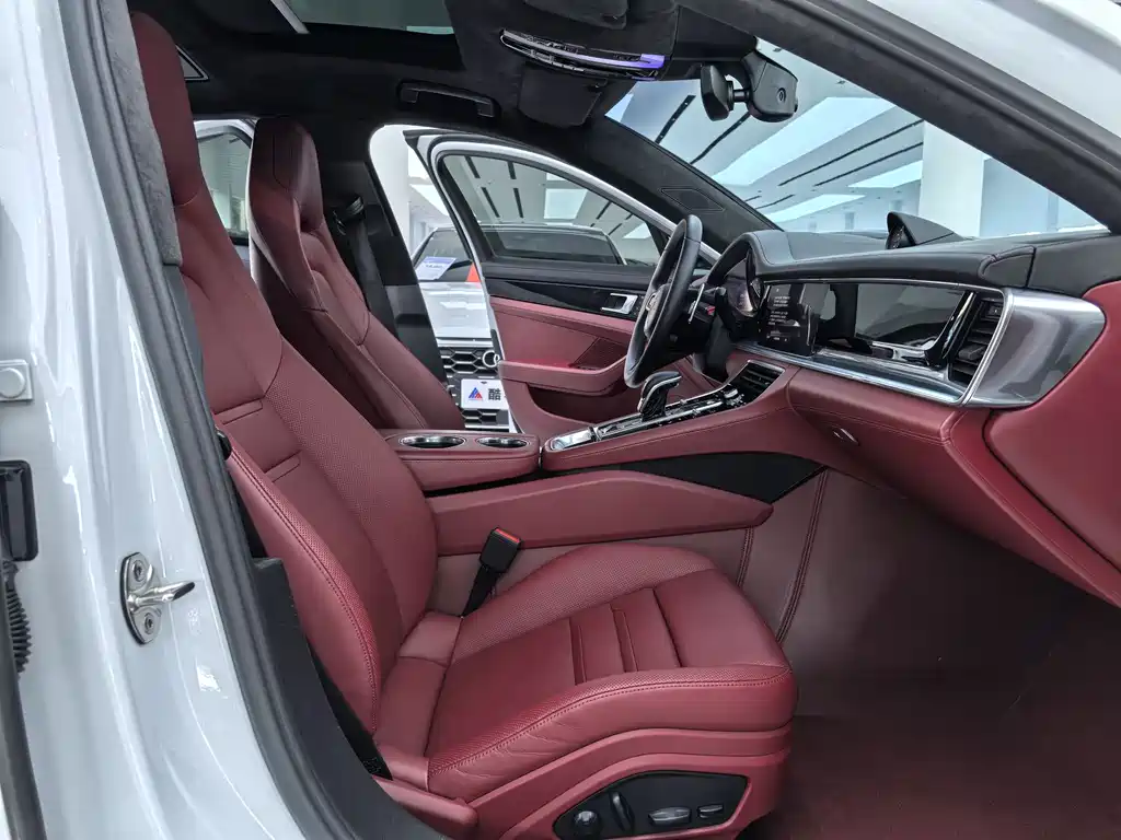 Panamera 2023 Panamera Executive Extended Platinum Edition 2.9T купить на сайте DeffCars