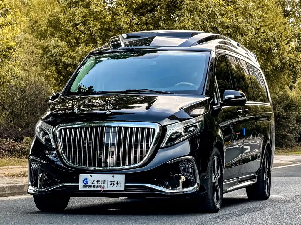 Mercedes-Benz V-Class 2022 V 260 L Long Wheelbase Luxury Edition купить на сайте DeffCars