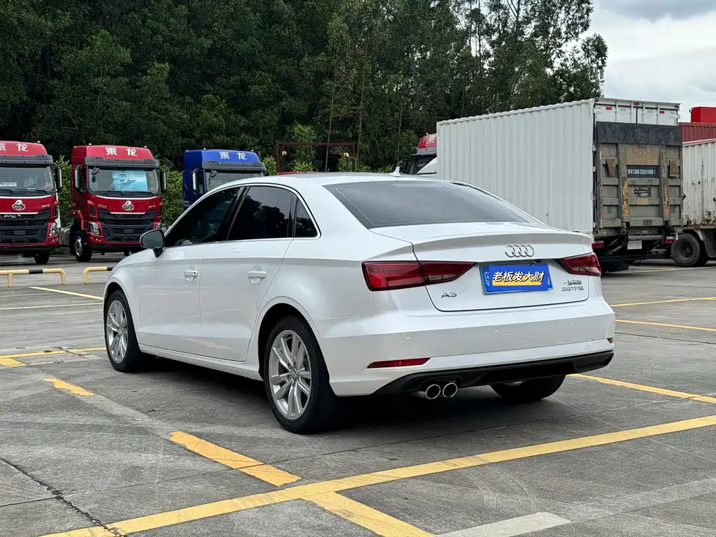 Audi A3 2018 30th Anniversary Limousine 35 TFSI Enterprising купить на сайте DeffCars