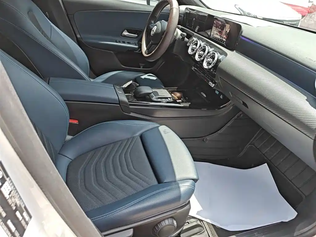 Mercedes-Benz A-Class 2022 A 180 L купить на сайте DeffCars