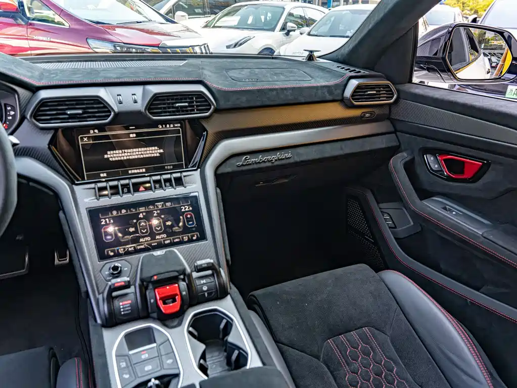 Urus 2022 4.0T V8 Performante купить на сайте DeffCars