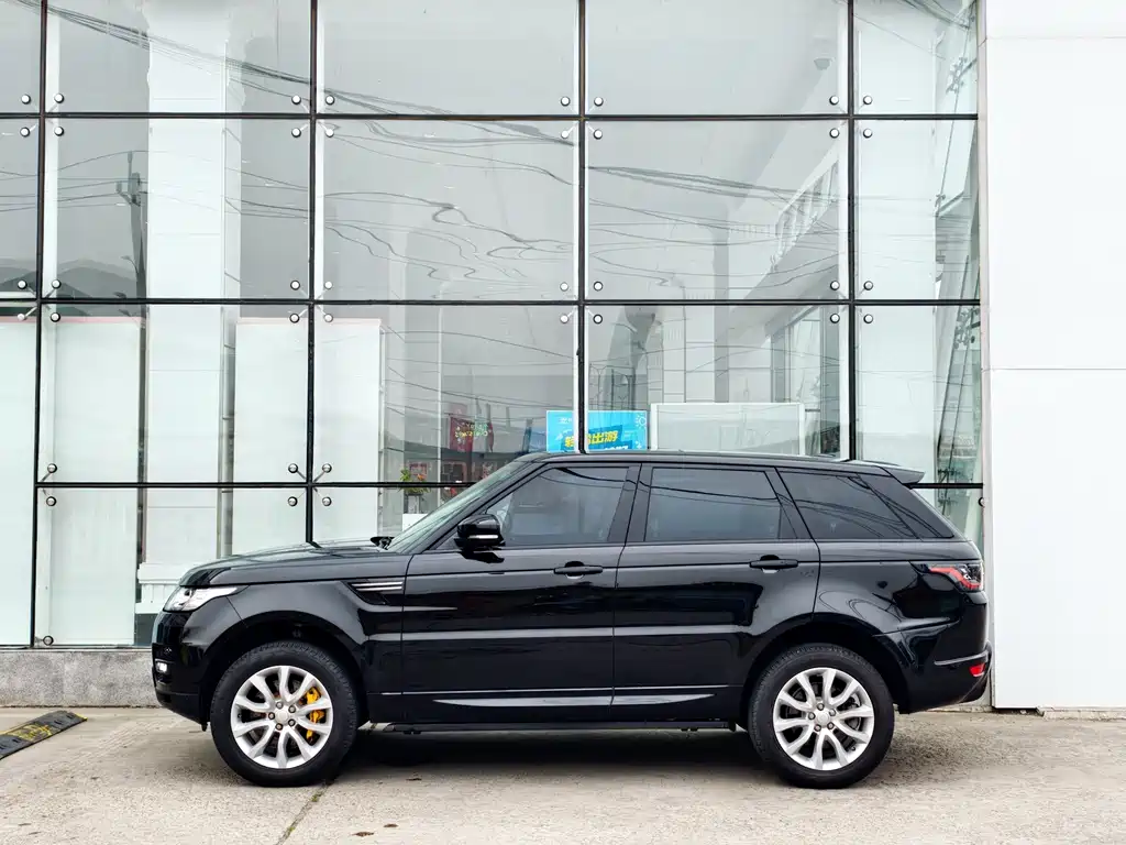 Range Rover Sport 2017 3.0 SC V6 SE купить на сайте DeffCars