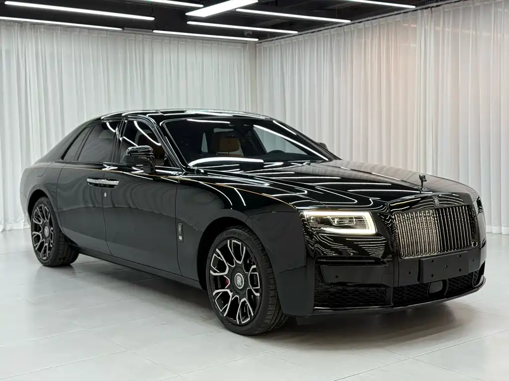 Ghost 2022 6.7T Black Badge купить на сайте DeffCars