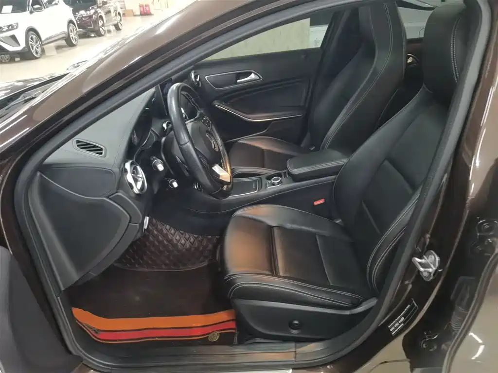 Mercedes-Benz GLA 2018 GLA 200 Fashion Model купить на сайте DeffCars