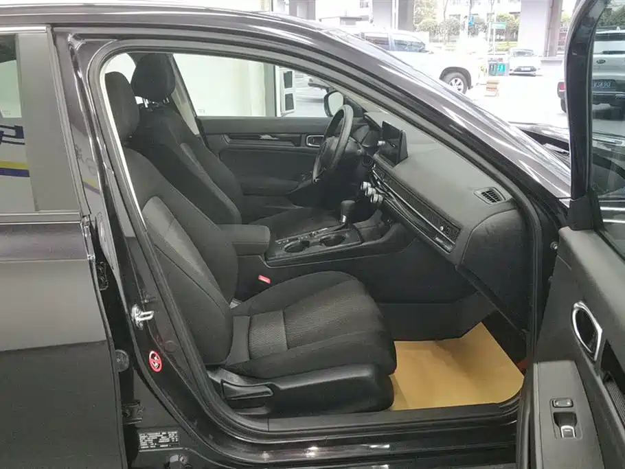 Model 2023 240TURBO CVT Leading Edition купить на сайте DeffCars