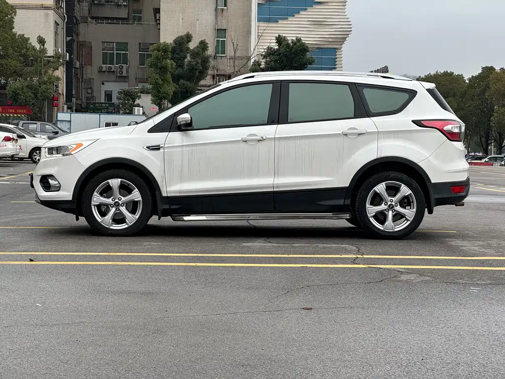 Escape 2017 EcoBoost 180 two-wheel drive refined airfoil купить на сайте DeffCars