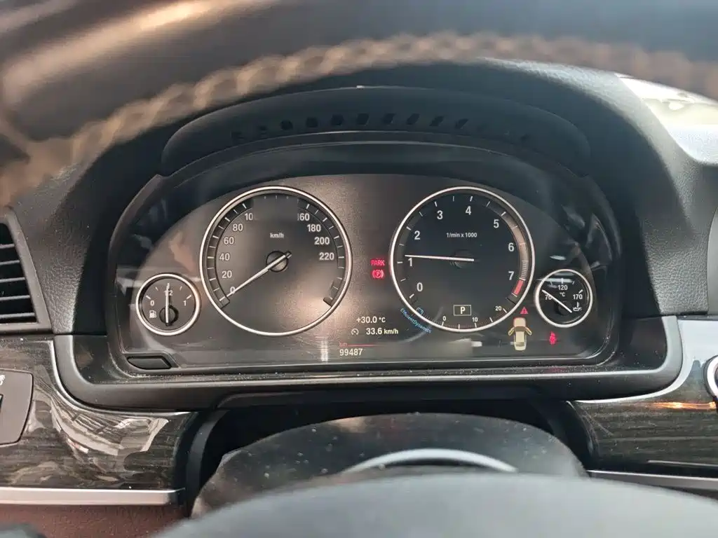 BMW 5 Series 2014 525Li Luxury Design Package купить на сайте DeffCars