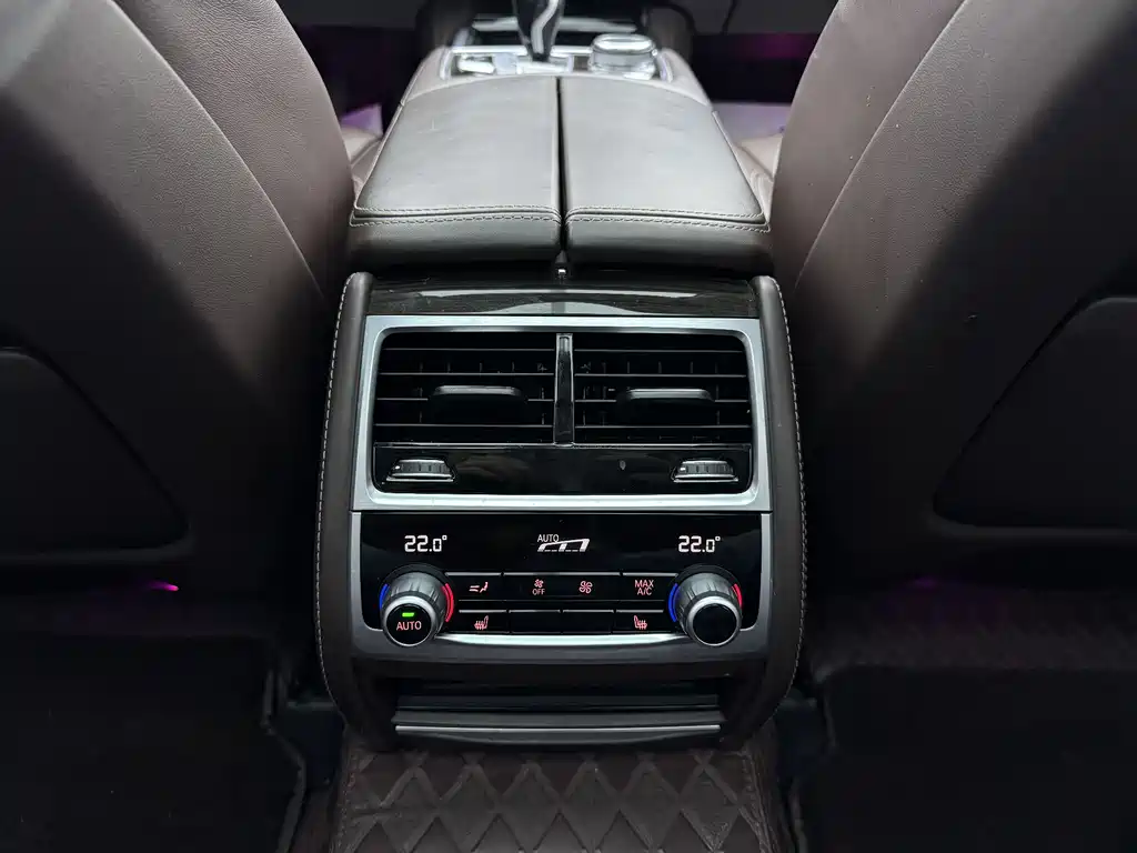 BMW 7 Series 2021 730Li Luxury Package купить на сайте DeffCars