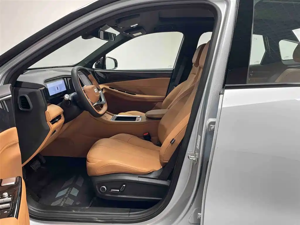 Galaxy L7 2025 EM-i 115km Discovery+ Edition купить на сайте DeffCars