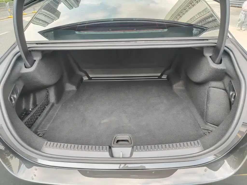 Mercedes-Benz E-Class 2025 E 300 L Fashion Model купить на сайте DeffCars