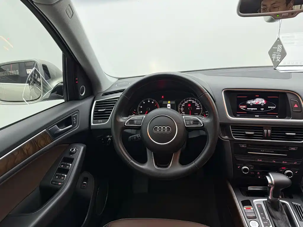 Audi Q5 2017 40 TFSI comfort type купить на сайте DeffCars