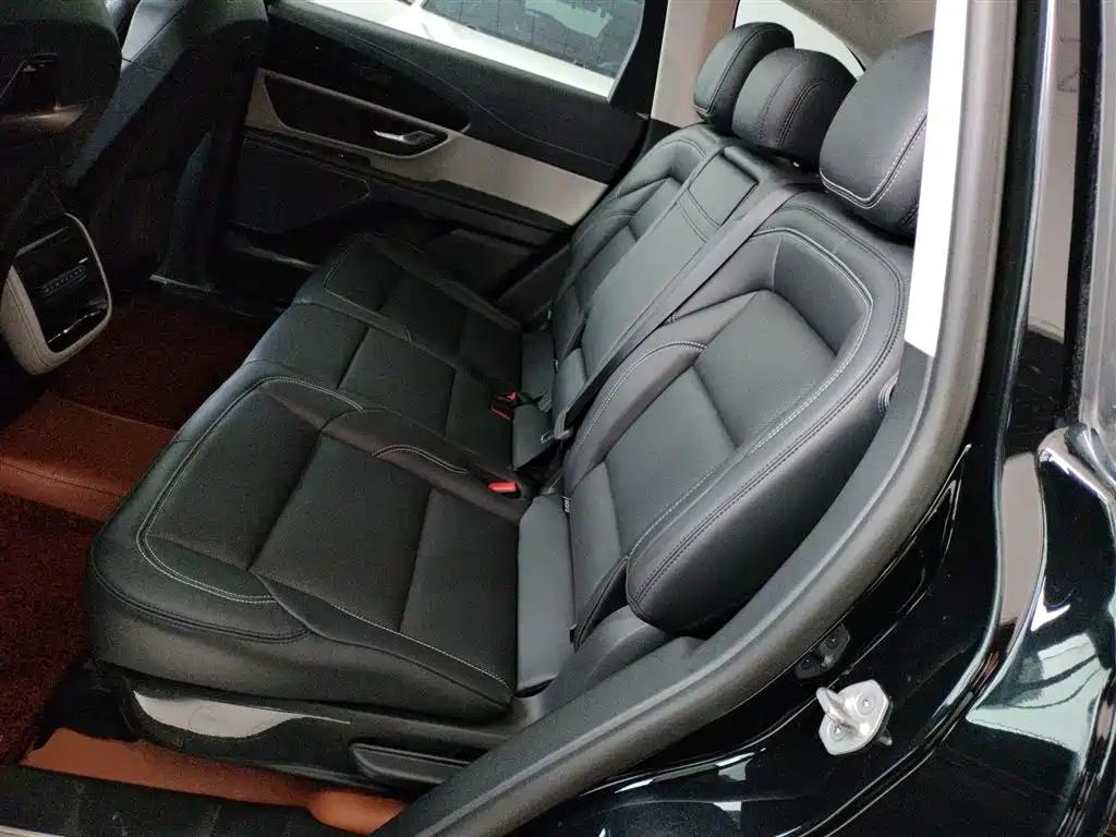 Voyager 2023 2.0T four-wheel drive exclusive edition купить на сайте DeffCars