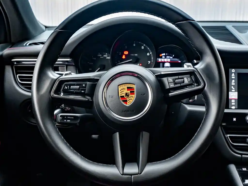 Macan 2024 Macan 2.0T купить на сайте DeffCars
