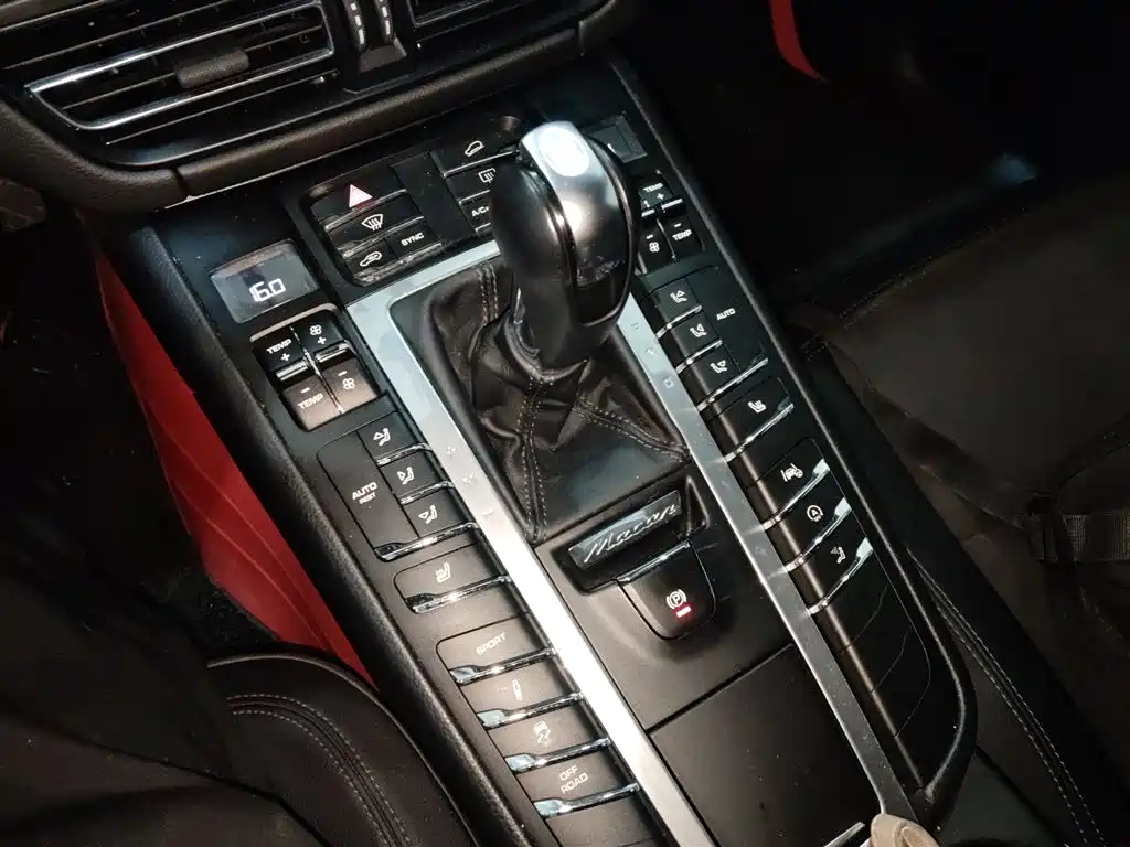 Macan 2018 Macan 2.0T купить на сайте DeffCars