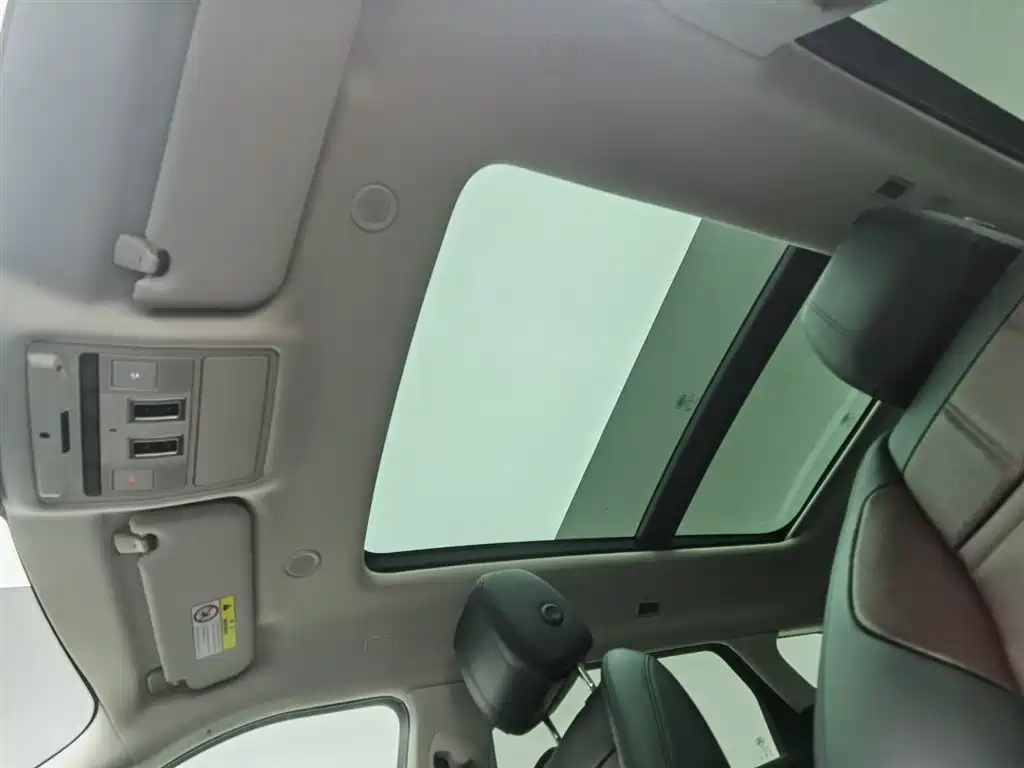 Range Rover Evoque 2023 Evoque L 249PS Luxury Edition купить на сайте DeffCars