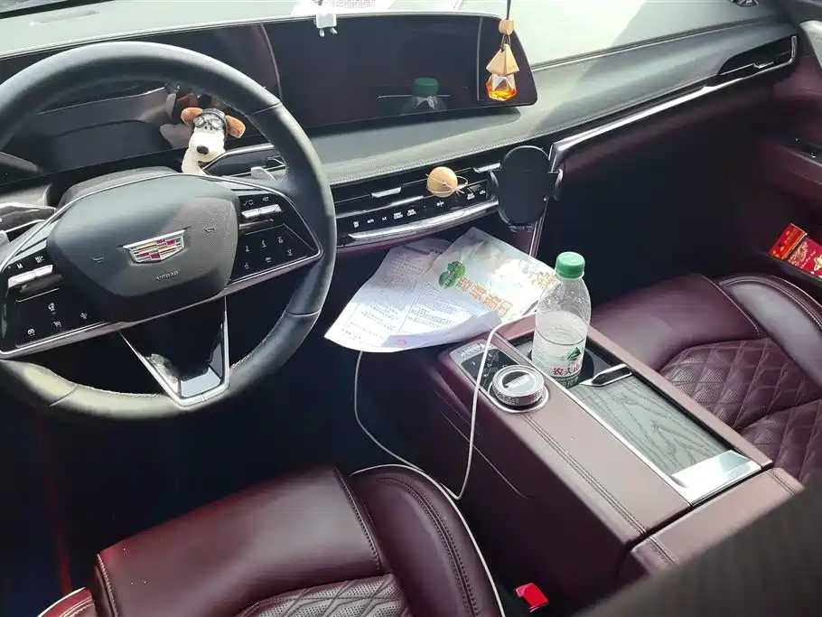 Cadillac CT6 2023 28T Premium Model купить на сайте DeffCars
