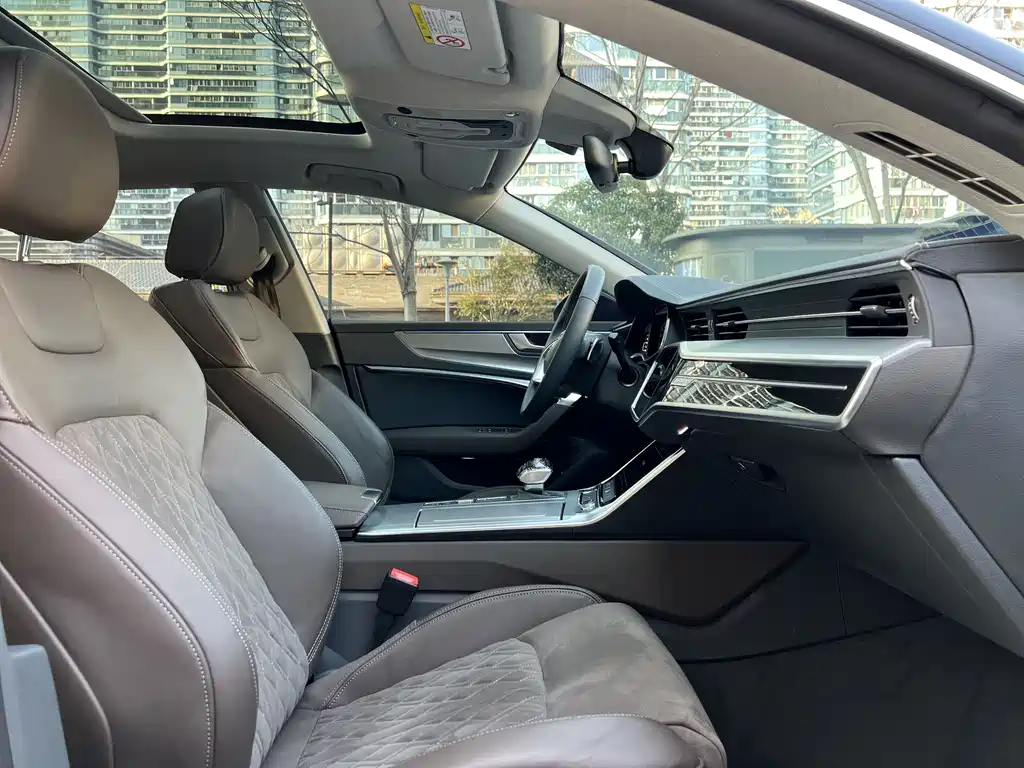 Audi A7L 2024 45TFSI quattro S-line vision type liquid crystal package купить на сайте DeffCars