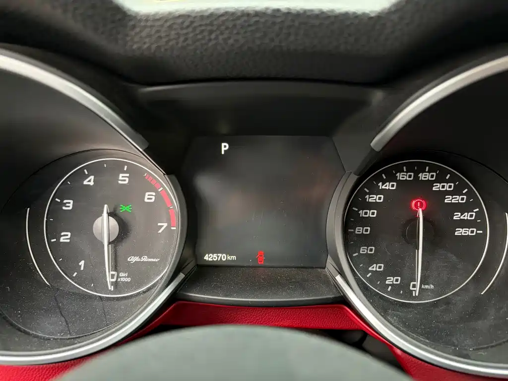 Stelvio 2017 2.0T 280HP Deluxe Edition купить на сайте DeffCars