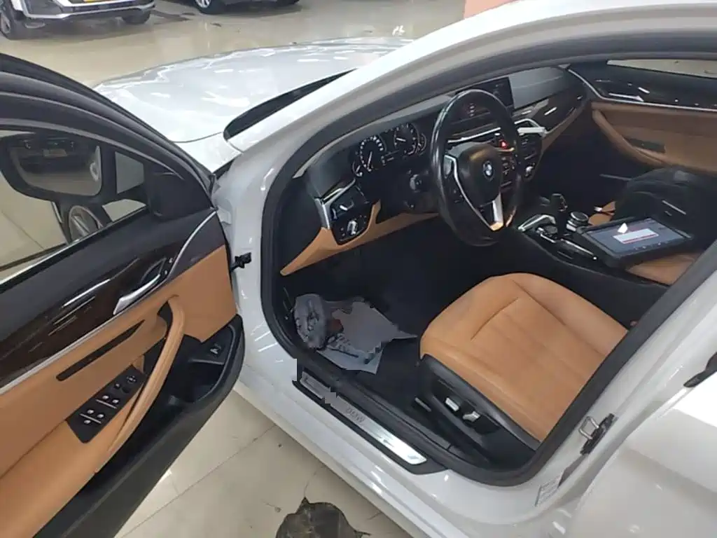 BMW 5 Series 2018 528Li Special Edition launched купить на сайте DeffCars