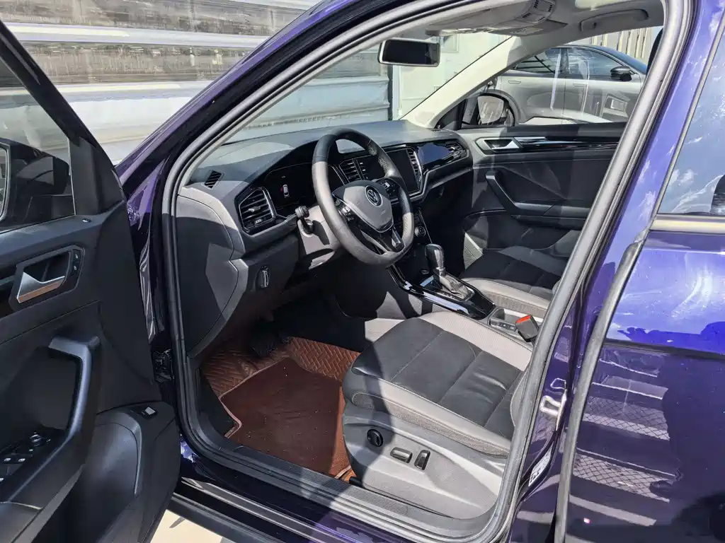 T-ROC 2022 model 280TSI DSG two-wheel drive comfort PLUS купить на сайте DeffCars