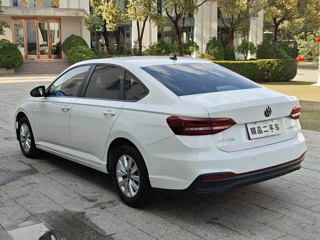 Lavida 2024 1.5L automatic Deyi version купить на сайте DeffCars