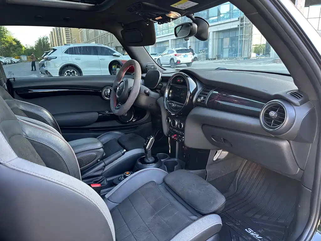 MINI JCW 2021 2.0T JOHN COOPER WORKS ALL-IN купить на сайте DeffCars