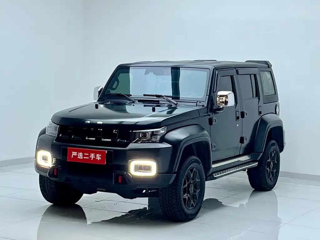 Beijing Off-Road BJ40 2023 2.0D Automatic Four-wheel Drive Blade Hero Edition Knight Type купить на сайте DeffCars