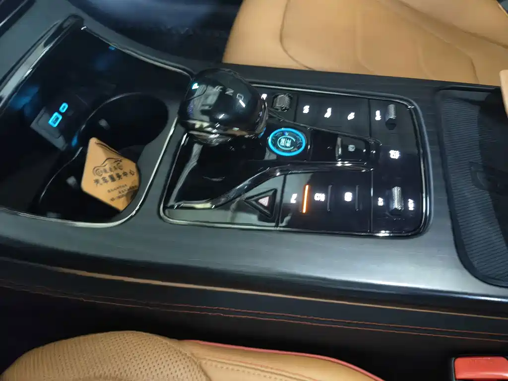 Han 2022 DM-i 121KM Exclusive Model купить на сайте DeffCars