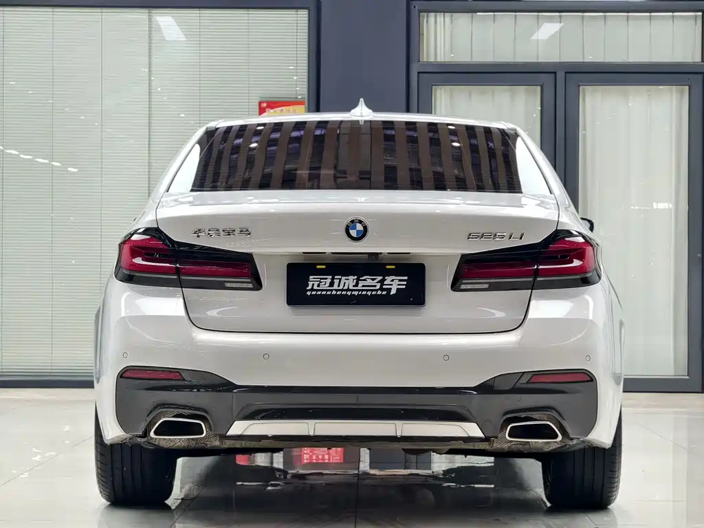 BMW 5 Series 2022 525Li M Sports Package купить на сайте DeffCars