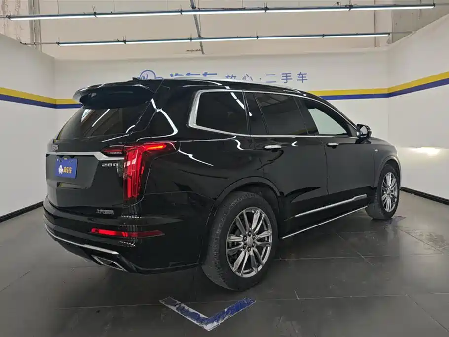 Cadillac XT6 2021 28T six-seat luxury model купить на сайте DeffCars