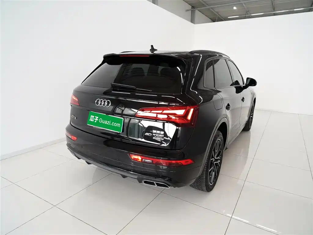 Audi Q5L 2024 40 TFSI Fashionable and Dynamic купить на сайте DeffCars
