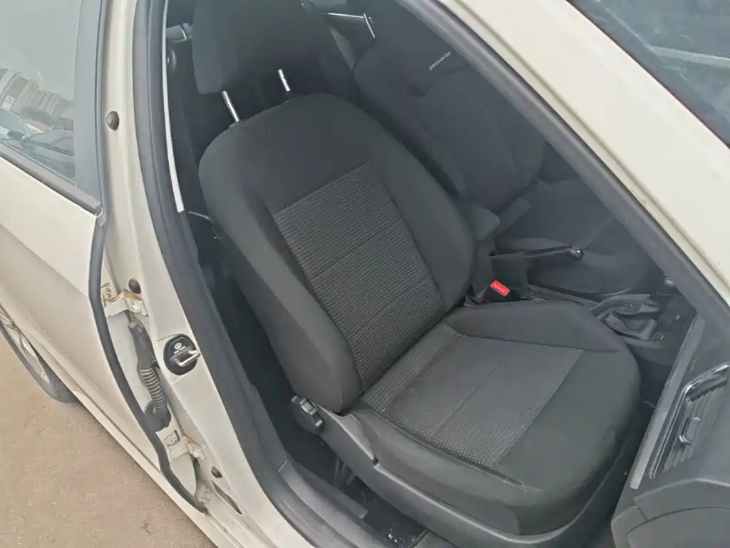 Lavida 2017 1.6L automatic fashion version купить на сайте DeffCars