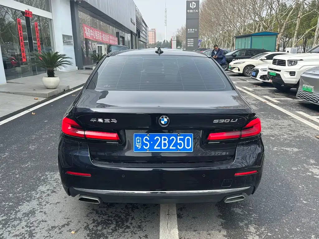 BMW 5 Series 2021 530Li Leading M Sports Package купить на сайте DeffCars
