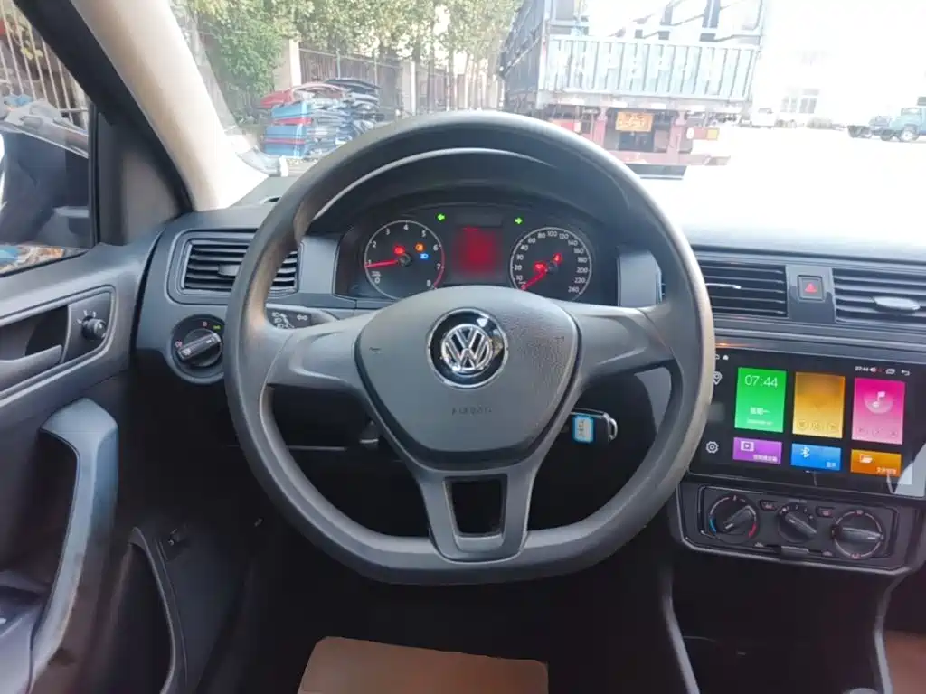 Santana 2019 1.5L Manual Fashion Edition National VI купить на сайте DeffCars