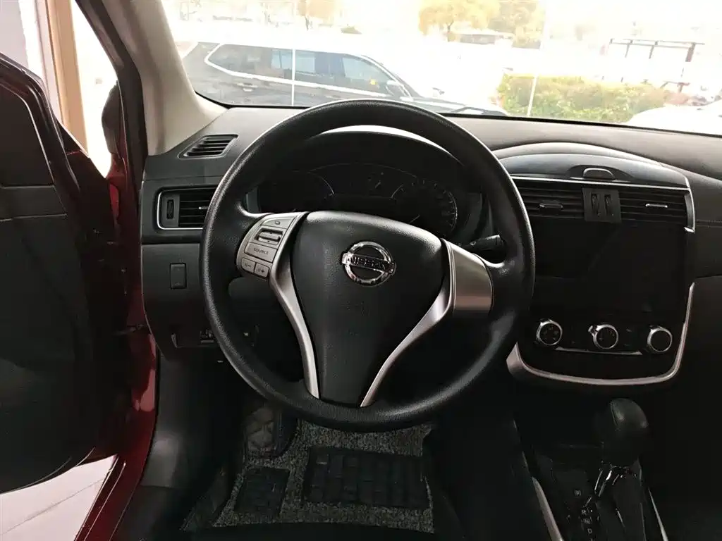 Tiida 2016 1.6L CVT cool version купить на сайте DeffCars