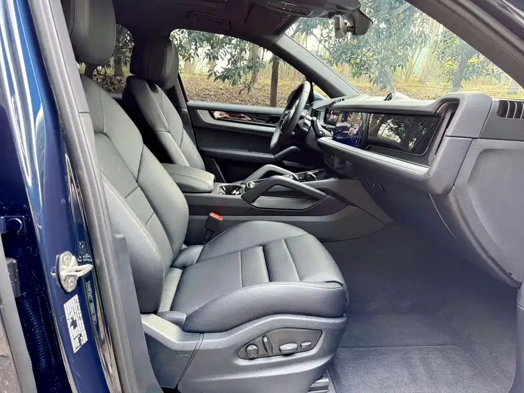 Cayenne 2025 Cayenne 3.0T купить на сайте DeffCars