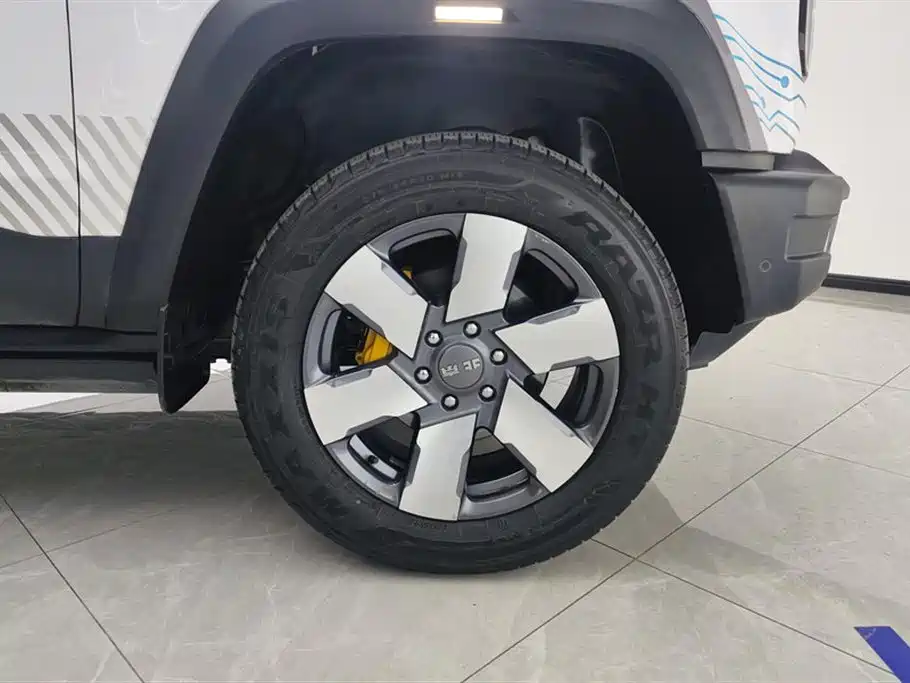 Beijing off-road BJ40 extended range 2025 advanced version купить на сайте DeffCars