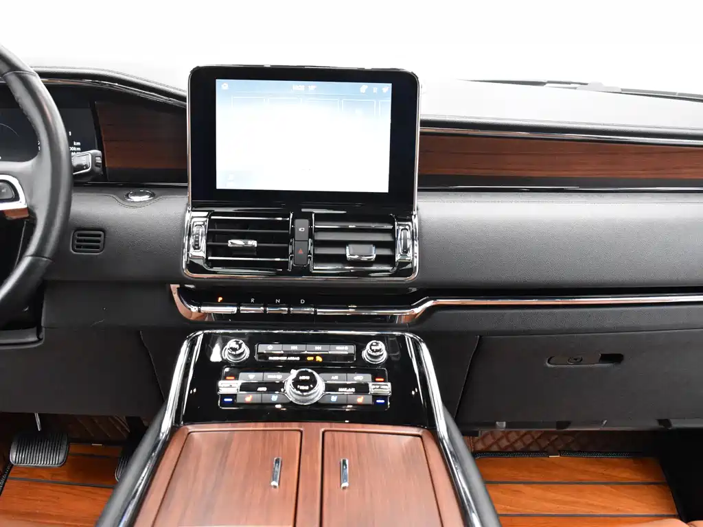 Navigator 2020 3.5T Honor Edition купить на сайте DeffCars