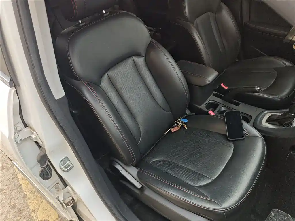 Kaiyi X5 2017 2.0L CVT luxury model купить на сайте DeffCars