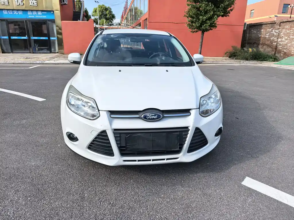 Focus 2012 hatchback 1.6L manual comfort type купить на сайте DeffCars