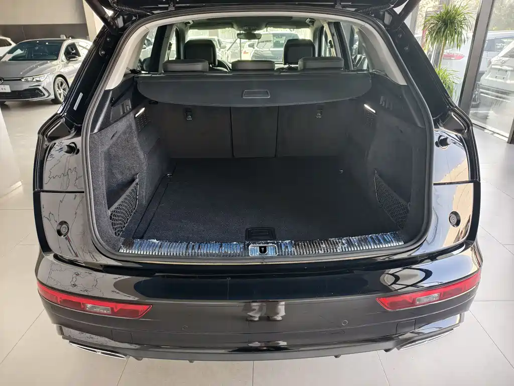Audi Q5L 2022 facelift 40T luxury and dynamic model купить на сайте DeffCars