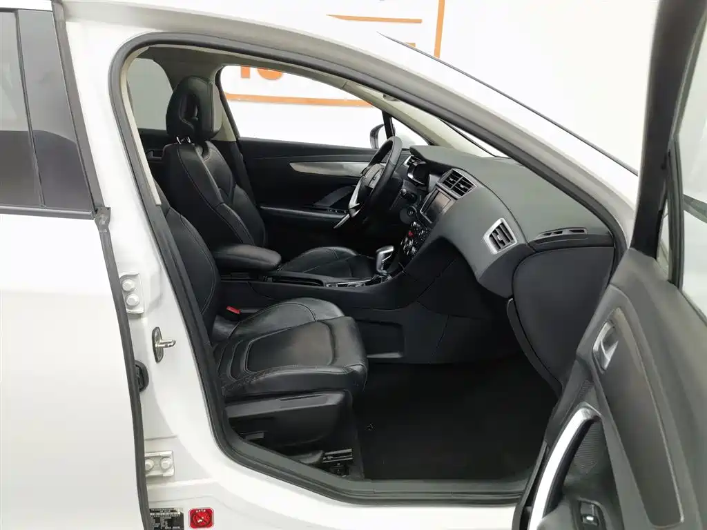 DS 4S 2016 1.6T automatic smart version THP160 купить на сайте DeffCars