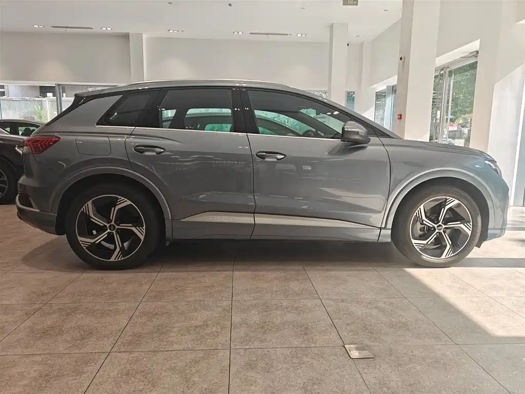 Audi Q4 e-tron 2024 40 e-tron Creative Edition купить на сайте DeffCars