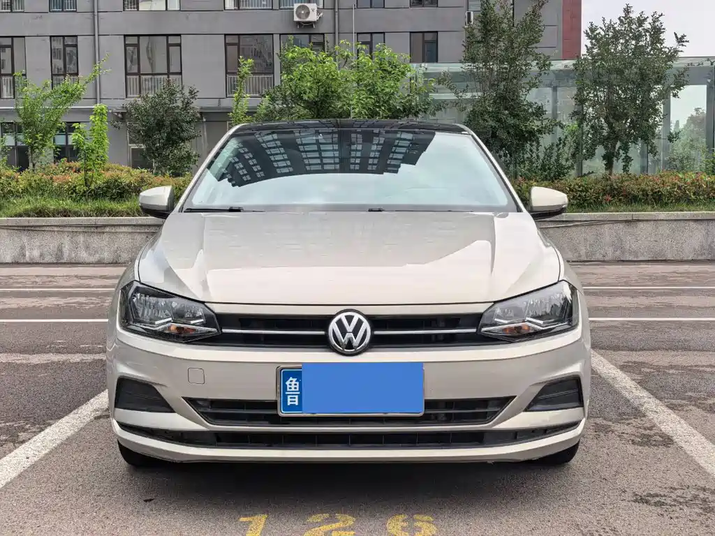 Polo 2021 Plus 1.5L Automatic Panoramic Enjoyment Edition купить на сайте DeffCars