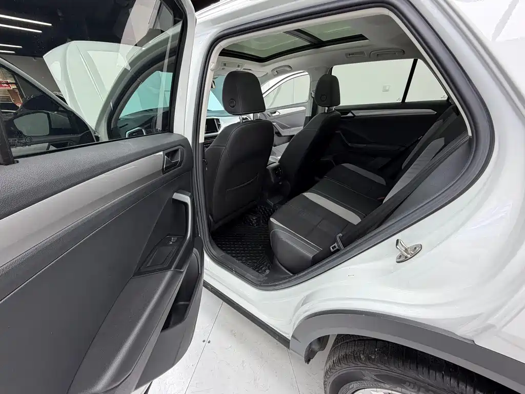 T-ROC 2022 model 280TSI DSG two-wheel drive elite PLUS купить на сайте DeffCars