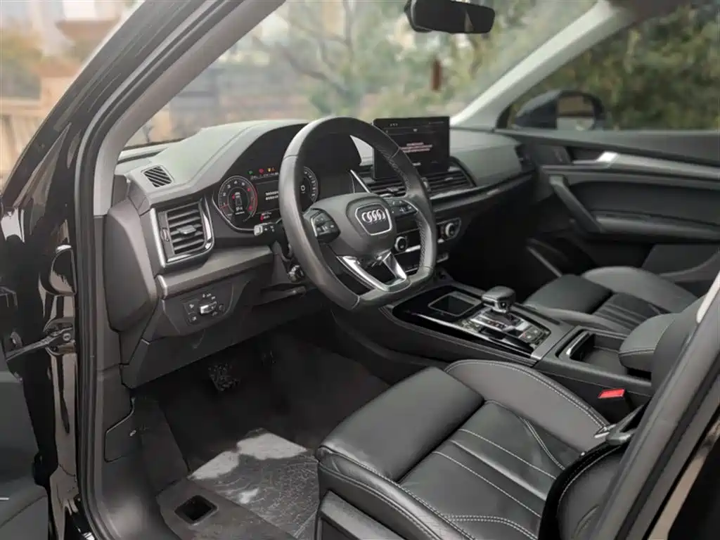 Audi Q5L 2022 facelift 40T luxury and dynamic model купить на сайте DeffCars