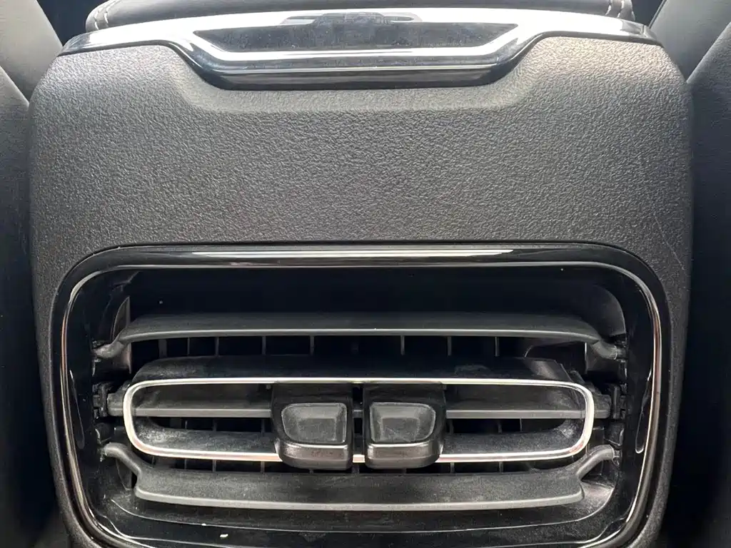Lynk & Co 03 2022 1.5TD DCT Pro купить на сайте DeffCars