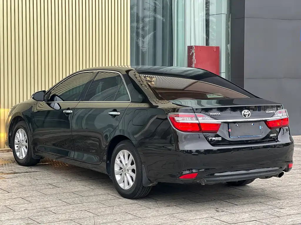 Camry 2016 2.0G 10th Anniversary Leading Edition купить на сайте DeffCars