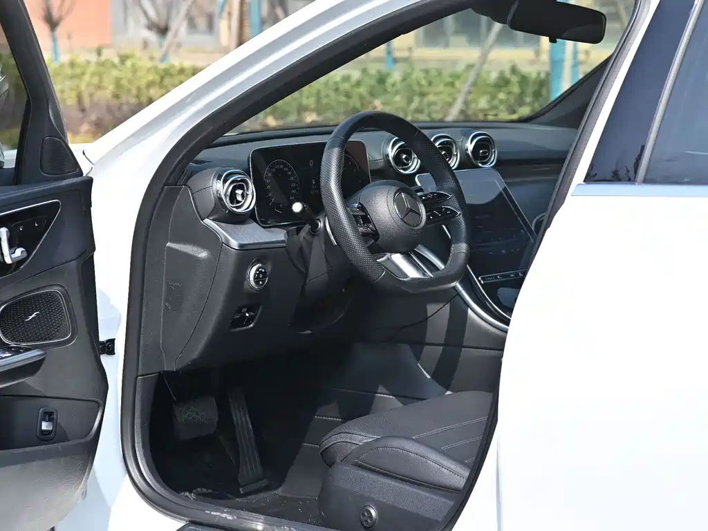 Mercedes-Benz C-Class 2024 C 260 L Sports Edition купить на сайте DeffCars