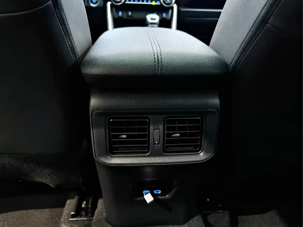 RAV4 Rongfang 2022 2.0L CVT two-wheel drive fashion Plus version купить на сайте DeffCars